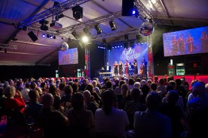 422677_415587585168183_324653949_n